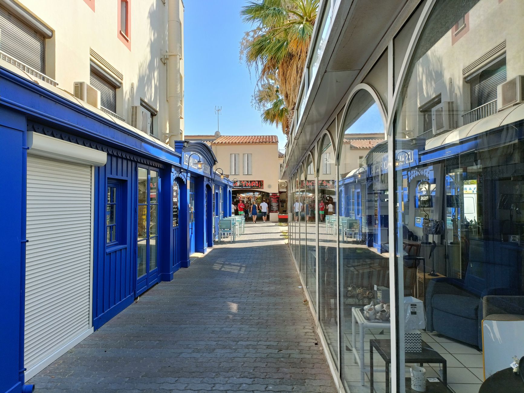 Agence immobilière commerciale équipe à Nice